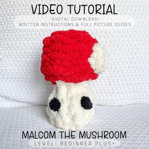 Puede incluir: Un patrón de crochet para un juguete de hongo rojo y blanco llamado Malcom. El patrón es para principiantes en crochet e incluye un tutorial en video y guías de imágenes completas.  "VIDEO TUTORIAL - DIGITAL DOWNLOAD - WRITTEN INSTRUCTIONS & FULL PICTURE GUIDES MALCOM THE MUSHROOM LEVEL: BEGINNER PLUS+"