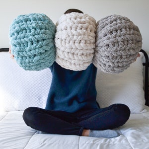 Round Pillow Pouf Video Tutorial/pattern, Learn How to Finger Knit ...