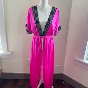 Vintage 1980s Hot Pink Intimate Fashions Lace Robe