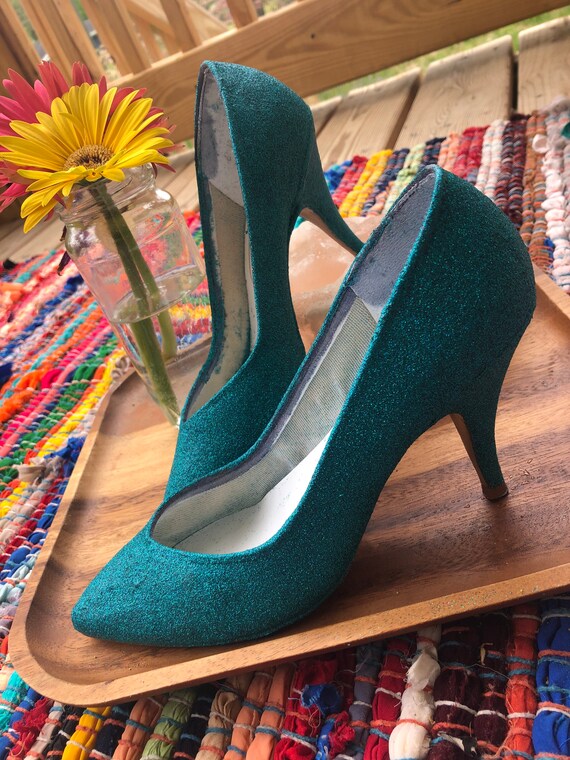 Teal pumps size 1 clearance