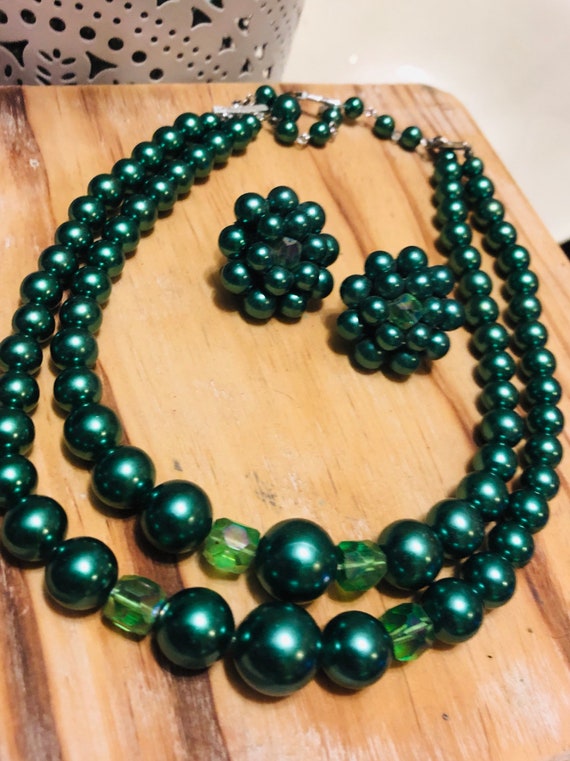 Vintage Green Bead Necklace and Earring Set