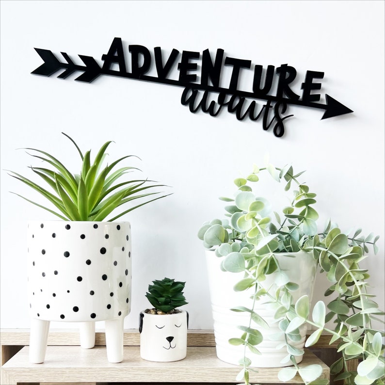 Word Decor, Quirky Wall Art, Adventure Awaits, Adventure themed. immagine 1