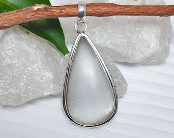 Selenite Pendant, Selenite Necklace, 925 Silver Pendant, Selenite Cabochon, White Selenite Pendant, Natural Selenite, Sale