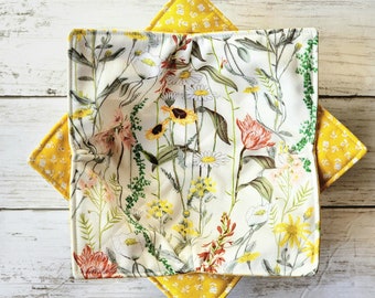Wildflowers Bowl Cozies, Set of 2, Vintage Floral, Daisy, Sunflower, Reversible, Farmhouse Decor, Soup bowl holder Microwaveable Bowl Hugger