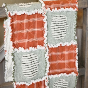 Primitive Pumpkin Table Runner, Rustic Fall Farmhouse Table Decor, Holiday Centerpiece, Seasonal, Rag-quilted Table Runner, Fall Decor