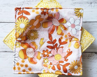 Retro Floral Bowl Cozies, Set of 2,  Reversible, Daisy Hot Cold Bowl Holder, Hippy Vintage Soup Cozy, Microwave Safe Bowl Hugger