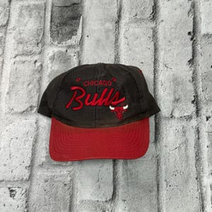 90s Chicago Bulls Script Sports Specialties SnapBack Hat Cap Vintage Damaged **