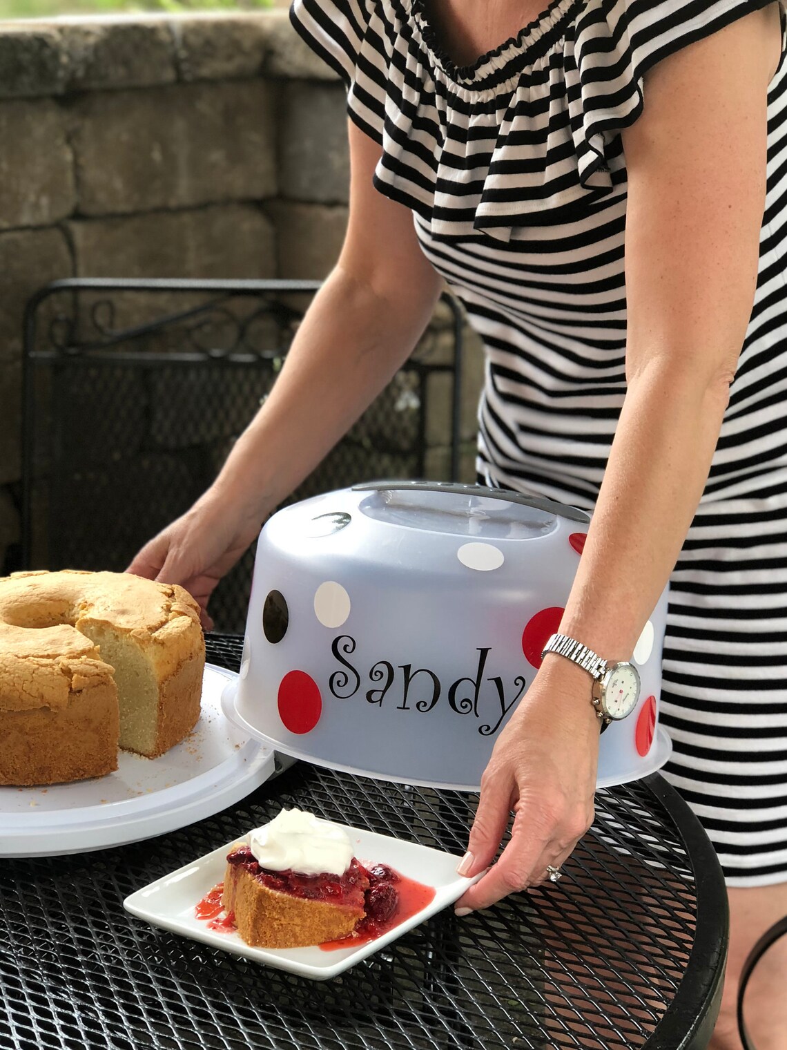 Personalized Cake Taker - Etsy