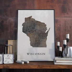 Wisconsin vintage style map print, Wisconsin map poster,  gift, Wisconsin wall art decor, map gift, gift for older woman, VO56
