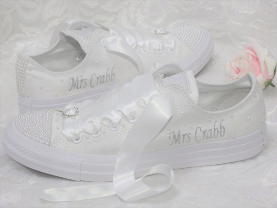 white pearl converse