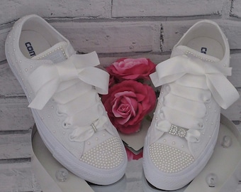 "Hochzeitsbraut Kundenspezifische ""Ich tue"" Konverse / kundenspezifische Bling Schuhe / weiße oder Elfenbein verschönerte Turnschuhe.