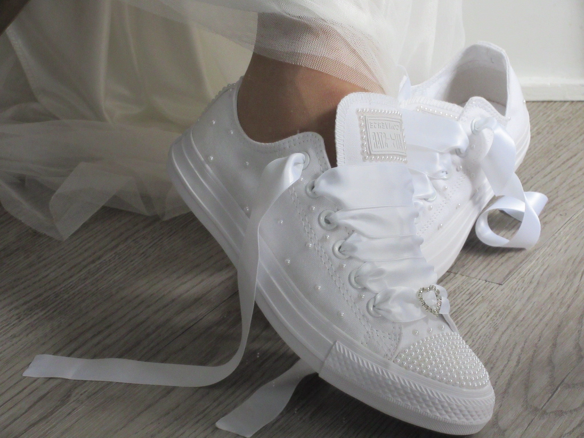 Bridal Wedding Custom Sneakers - Etsy Converse Converse Wedding White Pearl Bride