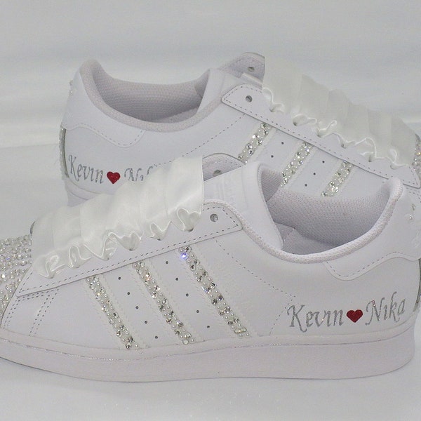 Zapatillas de boda personalizadas Adidas Superstar para novias, zapatillas personalizadas para novias.