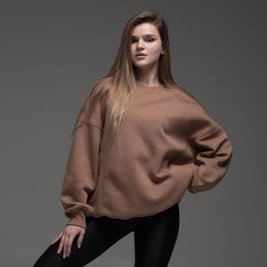 Oversized sweatshirt for woman, sweater in street style Women's oversized sweatshirt image 4