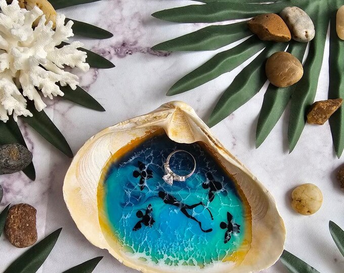 XXL Large Ocean Resin Clam Shell Ring Dish Hand Drawn Great White ...