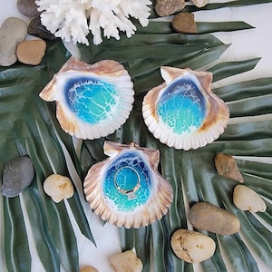 Small Ocean Resin Calico Shell Waves Ring Dish Beach Epoxy Handmade Scallop Unique Gift Wave Beach Home Decor Gift Ideas Holiday Favor
