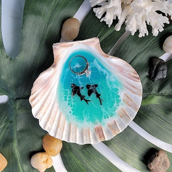 XL Ocean Resin Shell Ring Dish Hand Drawn Great Whites  Ring Holder Trinket Dish Waves Gift Idea Beach Lover Home Decor Scallop Top Gifts