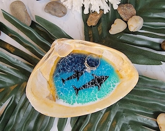 XXL Large Ocean Resin Clam Shell Ring Dish Hand Drawn Great White ...