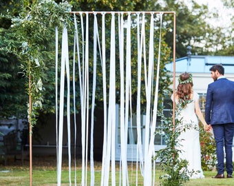 White Ribbon Hanging Wedding Backdrop, minimalistic wedding backdrop, white wedding, photo backdrop, wedding decoration, hanging decoration