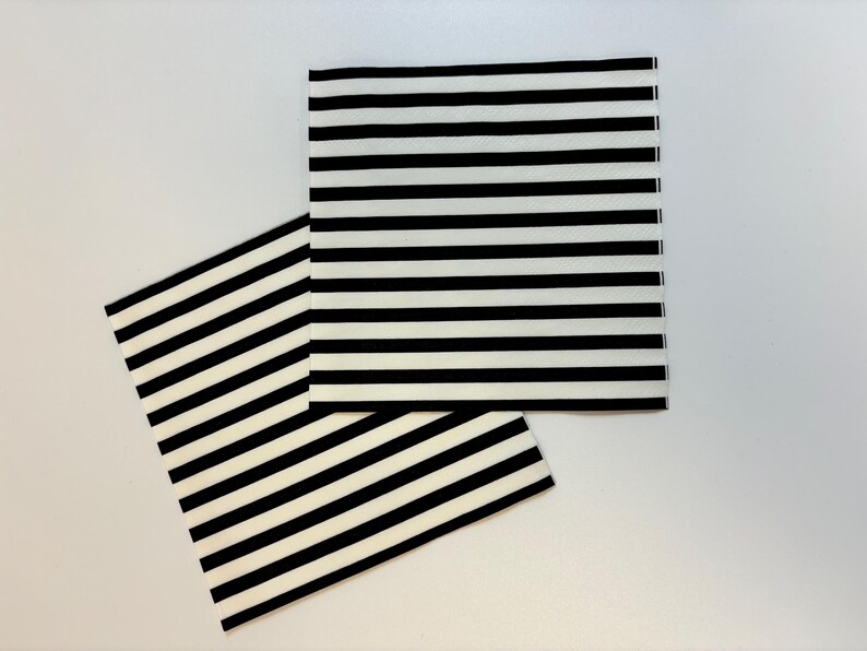 Black & White Striped Party Napkins - Thumbnail 3