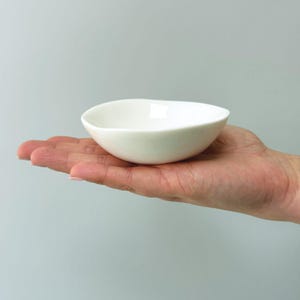 East Of India Small Porcelain Wobbly Bowl – Love You – Cute Trinket Dish Or Ring Holder