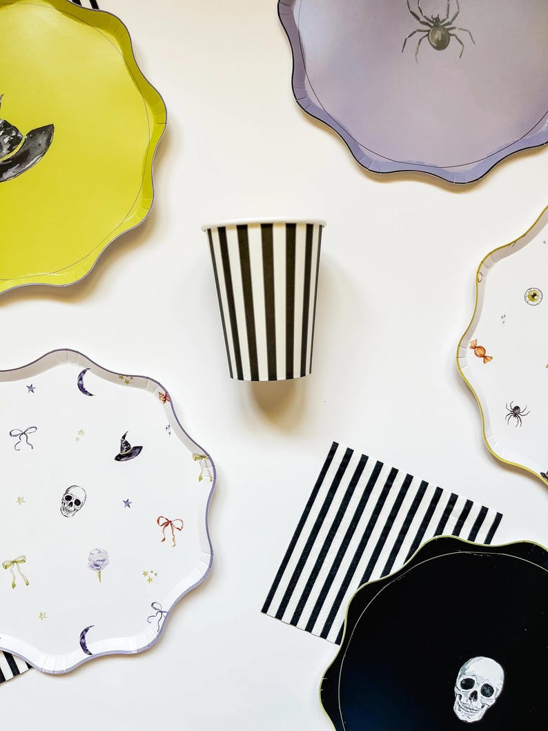 Black & White Striped Party Napkins - Thumbnail 2