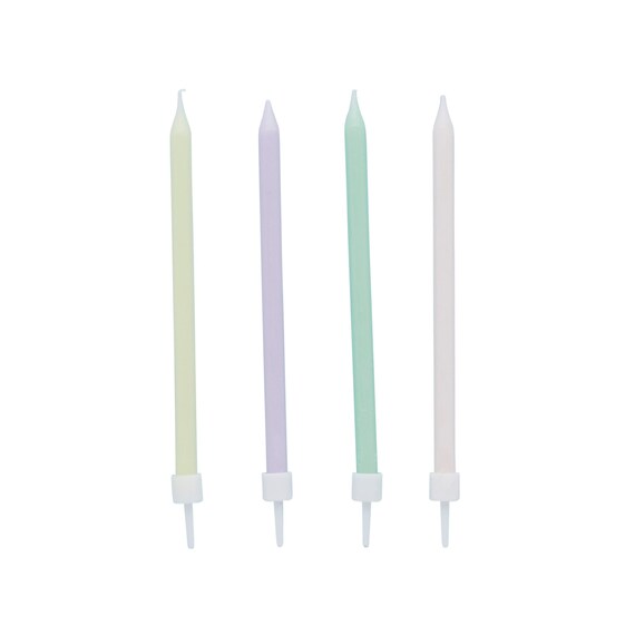 Set Di 12 Candeline Compleanno A Fiamma Colorata – Arcobaleno Con Fiamme Multicolore, 6 Colori Diversi, Supporti Di Sicurezza Inclusi Per Torta E Party