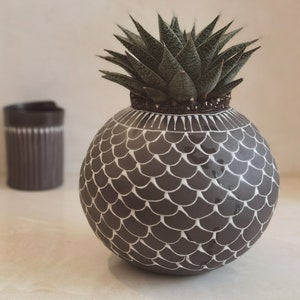 Large Succulent planter pot, White and Black Ceramic Planter, Modern Ceramic Planter, White and black indoor planter image 9