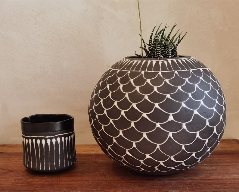 Large Succulent planter pot, White and Black Ceramic Planter, Modern Ceramic Planter, White and black indoor planter image 2