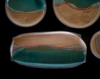 Bandeja rectangular de cerámica hecha a mano: Cerámica beige y turquesa