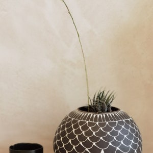 Large Succulent planter pot, White and Black Ceramic Planter, Modern Ceramic Planter, White and black indoor planter image 3