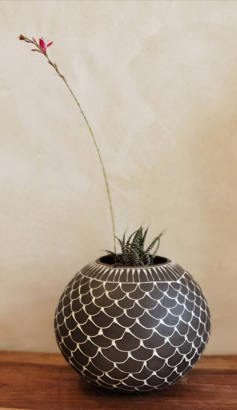 Large Succulent planter pot, White and Black Ceramic Planter, Modern Ceramic Planter, White and black indoor planter image 1