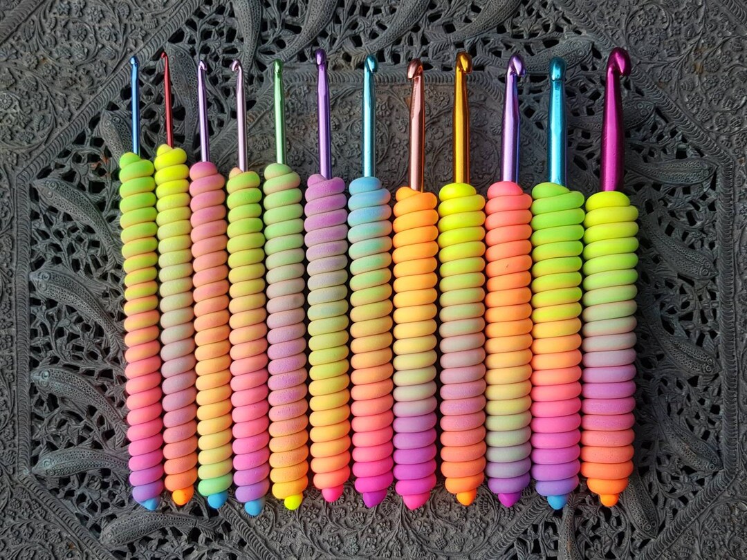 Has anyone uses these as hook grips : r/crochet