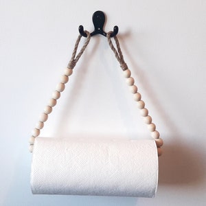 Porte-serviettes en papier. Perles de bois. Décor de cuisine. Corde de jute. Crochet en métal. image 1
