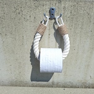 Porta carta igienica o portasciugamani in corda bianca con gancio in metallo – Gancio in diversi colori – Arredo bagno in stile rustico costiero