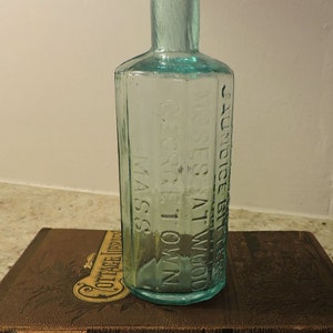 Antique Moses Atwood Jaundice Bitters Bottle Georgetown Massachusetts