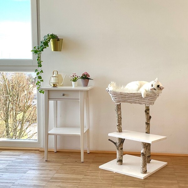 Katzen Kratzbaum aus Birkenast mit Kuschelkorb