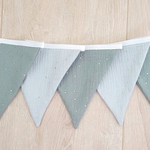 Pennant chain made of muslin with golden dots, name, fabric, children's room decoration, garland, 1st birthday, green, mint, mint green, girl, boy