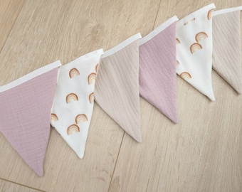 Wimpelkette aus Musselin mit Name, Stoff, Deko Kinderzimmer, Girlande, 1. Geburtstag, Regenbögen, beige, creme, rosa, Mädchen