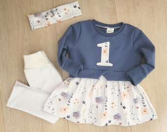 Geburtstagskleid, Geburtstagsoutfit, Outfit 1. Geburtstag, Tunika mit Geburtstagszahl, Blumen, weiß, blau, Mädchen