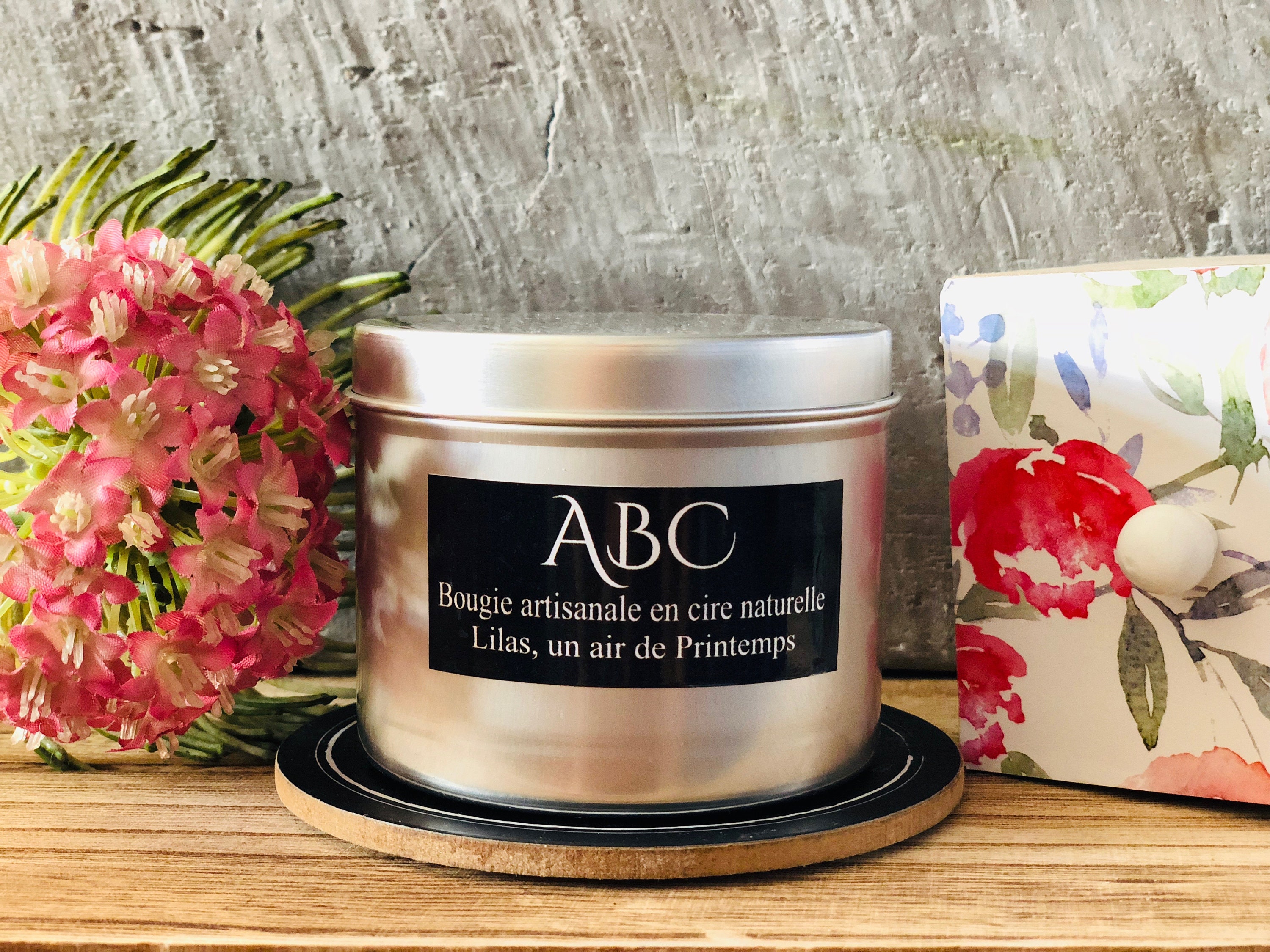 Bougie Parfumée Lilas en Cire de Soja et Parfum Grasse Fait Main