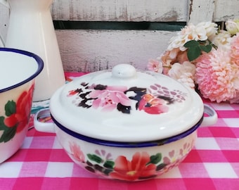 Vintage Enamel Pan with Lid & Double Handle ~ "Bumper Harvest" Floral Casserole Enameled Cookware