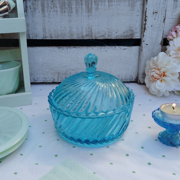 Aqua-Blue Candy Dish Wirbelndes Glas Design ~ Vintage französische Bonbonniere bedeckte Schüssel