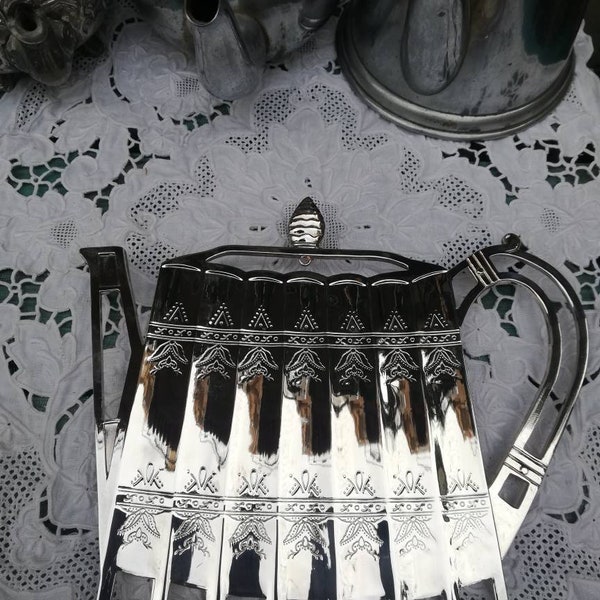 Vintage Trivet English Coffee-pot Teapot Shaped, Silver Plated by Godinger in its Original Box