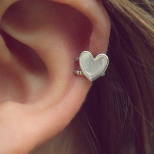 Ear cuff no piercing - heart shaped ear cuff - cartilage cuff - silver ear cuff - cartilage hoop - cuff earring - fake piercing silver