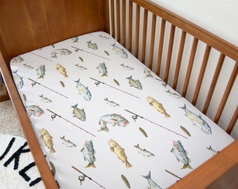 Gone Fishing Crib Sheet, ensemble de literie pour bébé, couverture pour bébé minky, ensemble de couverture d'emmaillotage de poisson | Literie pour bébé de chasse | Cadeau de douche