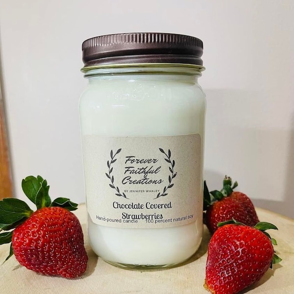 Hand poured Choclate Covered Strawberries, Soy candle, 16 oz Mason Jar, Homemade