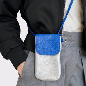 echt Leder Handy Tasche mit Geld und Kartenfach, Blau und Silber Leder Handytasche, MiniTasche mit Geldbeutel, clevere Ausgehtasche kompakt, minimalistisches Design, Crossbody Phone bag, genuine leather phone bag