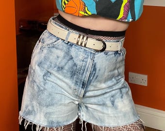 vintage 90s cutoff light wash tie dye denim frayed shorts