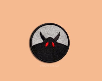Mothman Embroidered Patch // Cryptid Cryptozoology Retro Style Circle Iron On Sew On Patch